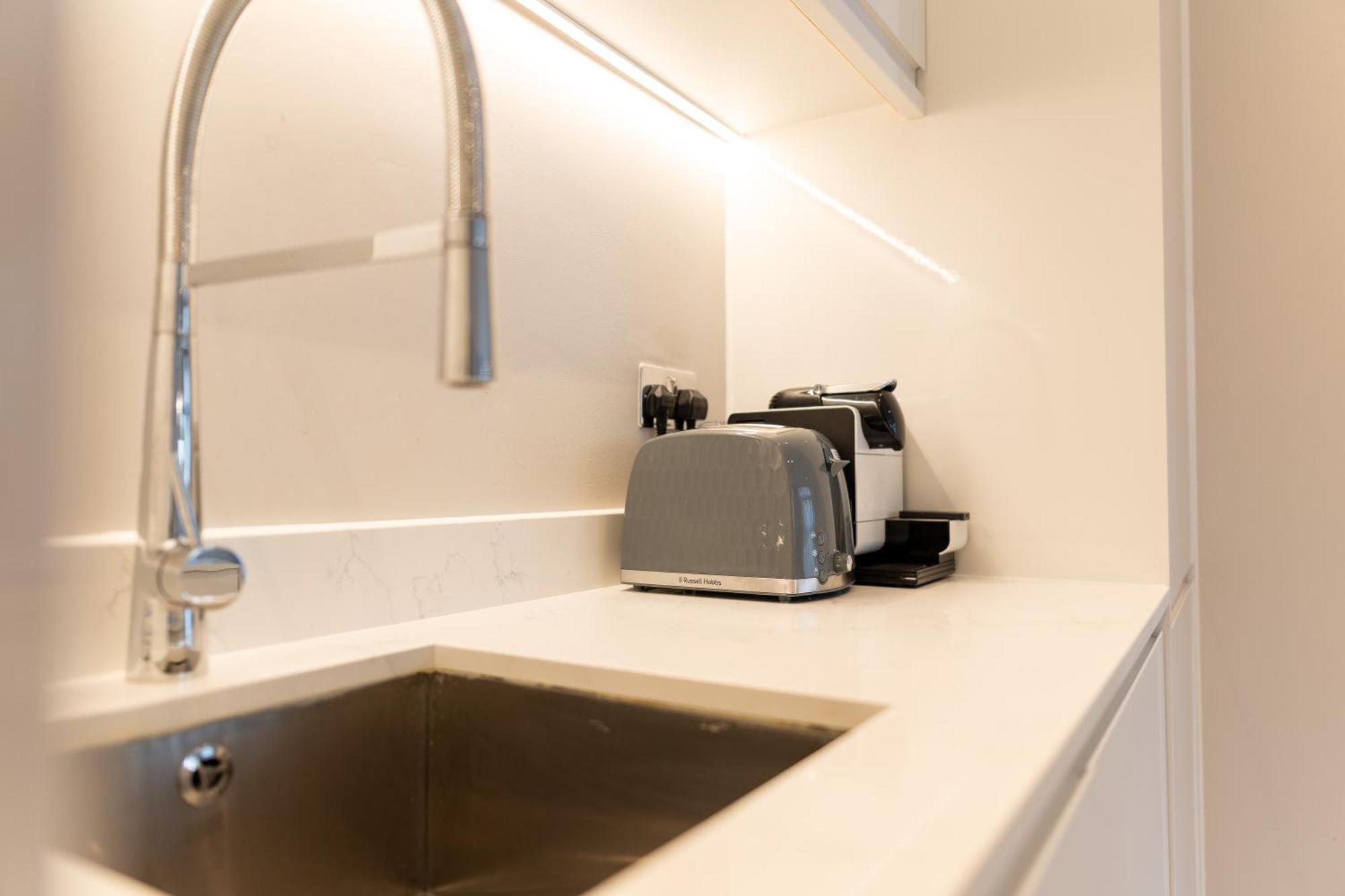 Exclusive Cardiff City Centre Apartment Εξωτερικό φωτογραφία